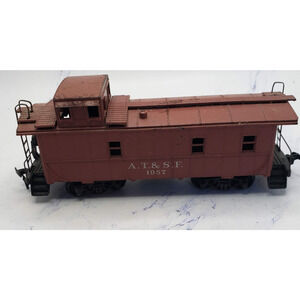 Santa Fe ATSF 1957 Life Like Maroon and Black Vintage Caboose